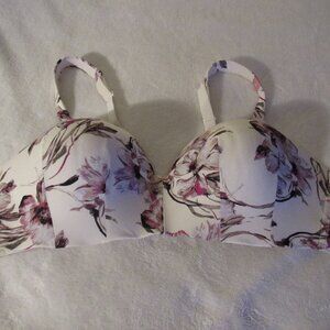 Cacique Wireless Lightly Lined T-Shirt Bra  46C